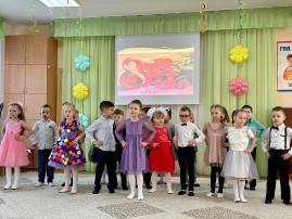 ВЕСЕННИЕ ПРАЗДНИКИ В ДЕТСКОМ САДУ ВЕСЕННИЕ ПРАЗДНИКИ В ДЕТСКОМ САДУ.